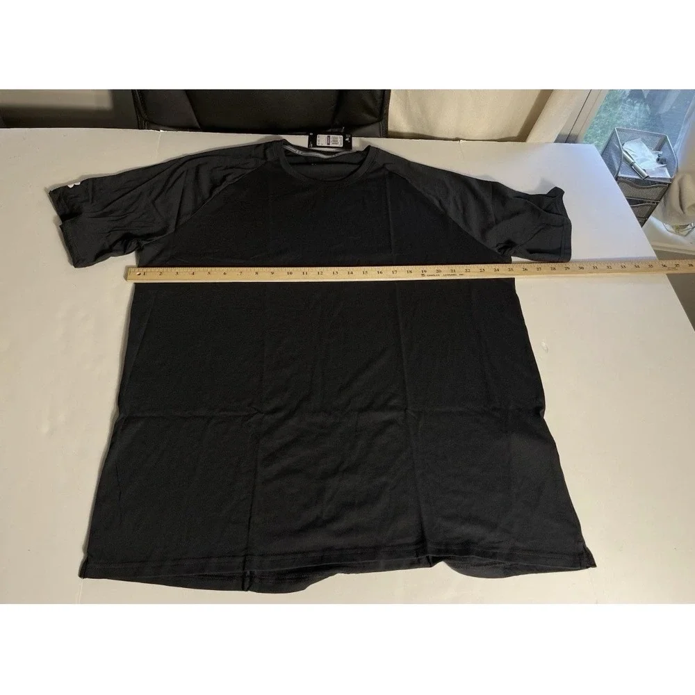 Under Armour Set Of Two (2) T-shirts Men's Training Gym Raglan 2XL Black/white